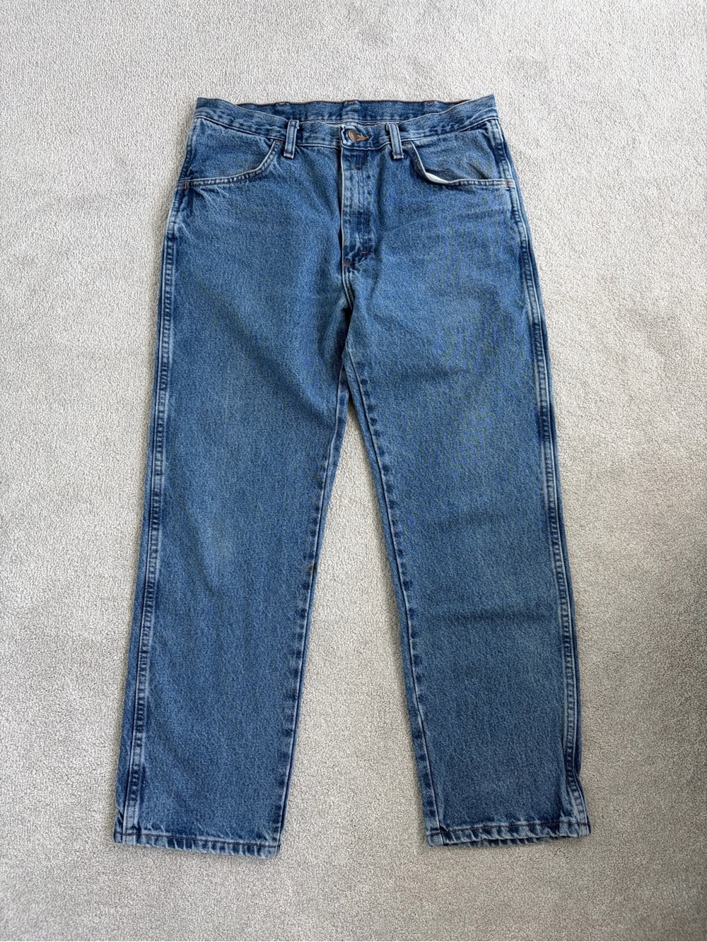 “Rustler” Classic Blue Jeans (34/30) - Straight Fit